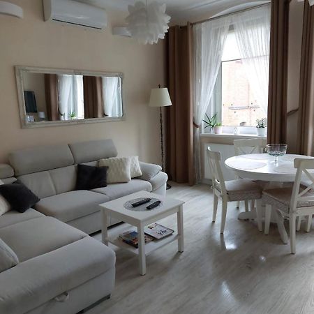 Come&Stay Zielona Gora Buitenkant foto