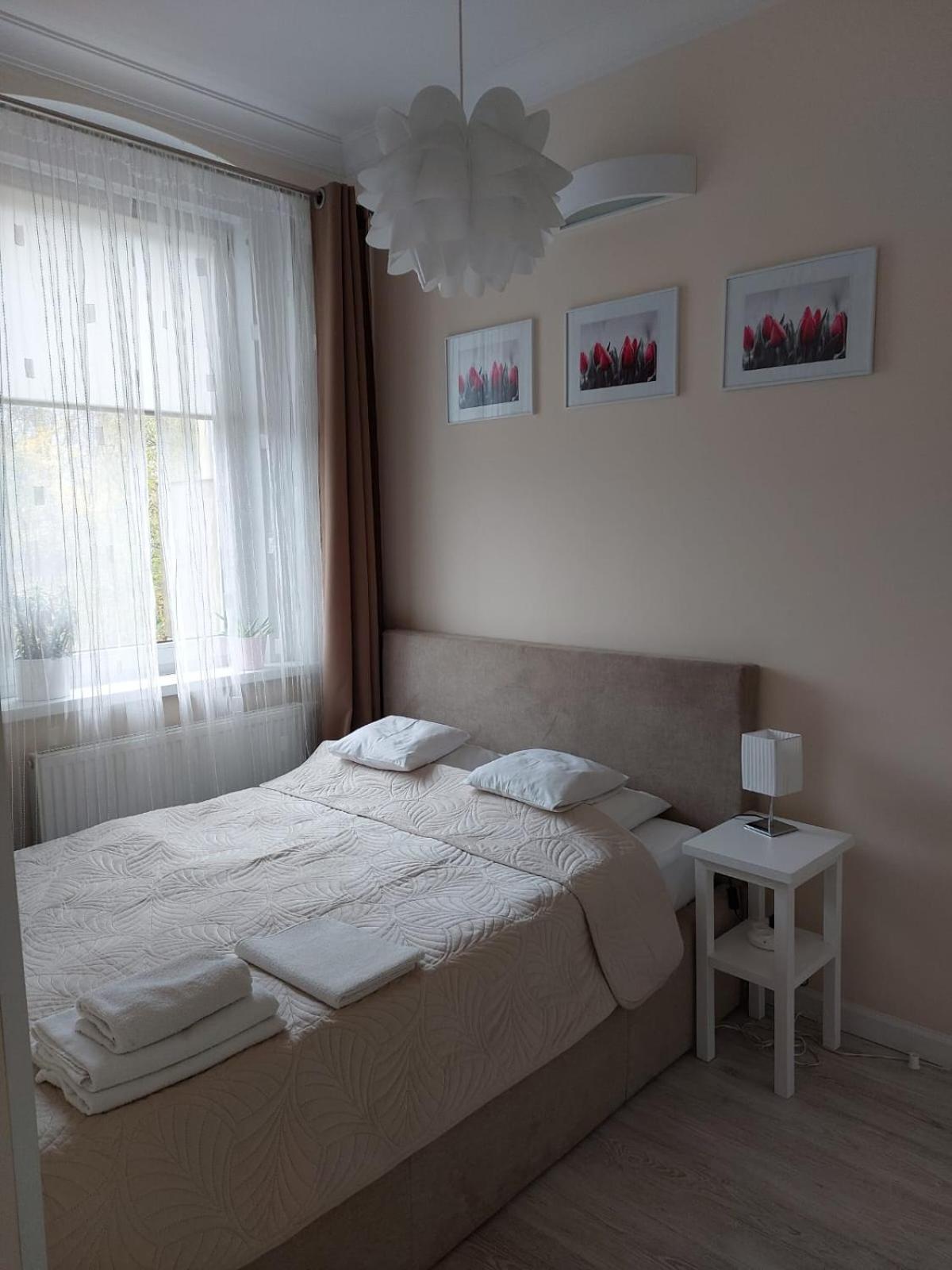 Come&Stay Zielona Gora Buitenkant foto