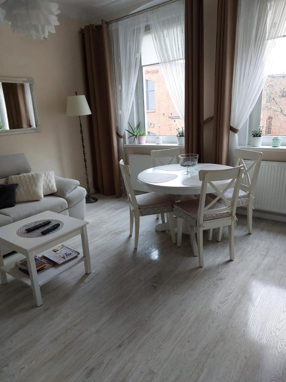 Come&Stay Zielona Gora Buitenkant foto