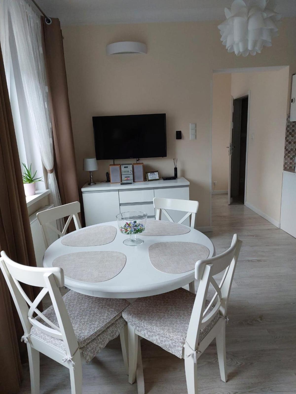 Come&Stay Zielona Gora Buitenkant foto